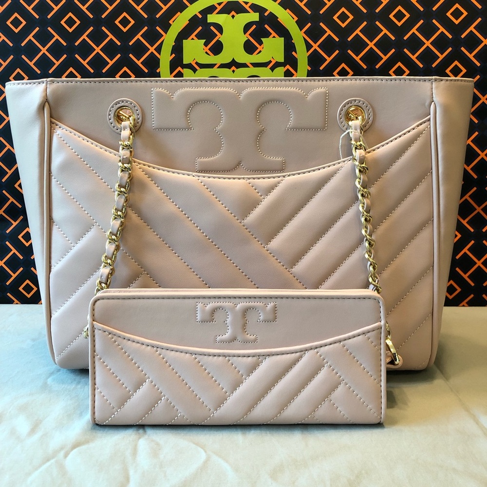 Tory Burch Alexa flat tote W/ Alexa slim wallet